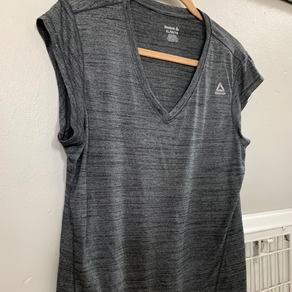 Reebok XL Tee Shirt